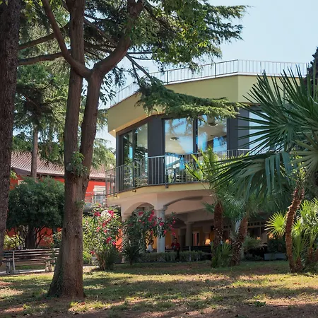 Hotel Floramare Health 3*