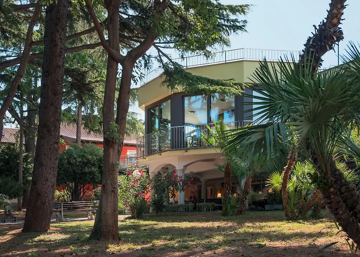 Otel Floramare Health 3*